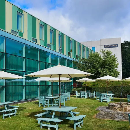 Courtyard By Marriott London Gatwick Airport-2